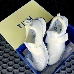 Size 9 TIEM spin shoes worn once